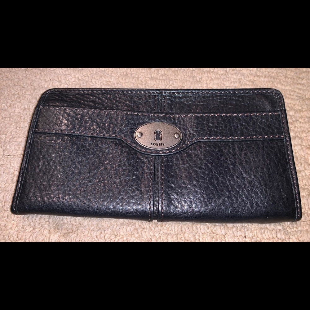 Fossil Zippered Wallet - image 1